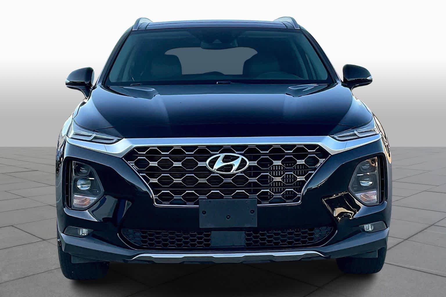 2020 Hyundai Santa Fe SEL photo 3