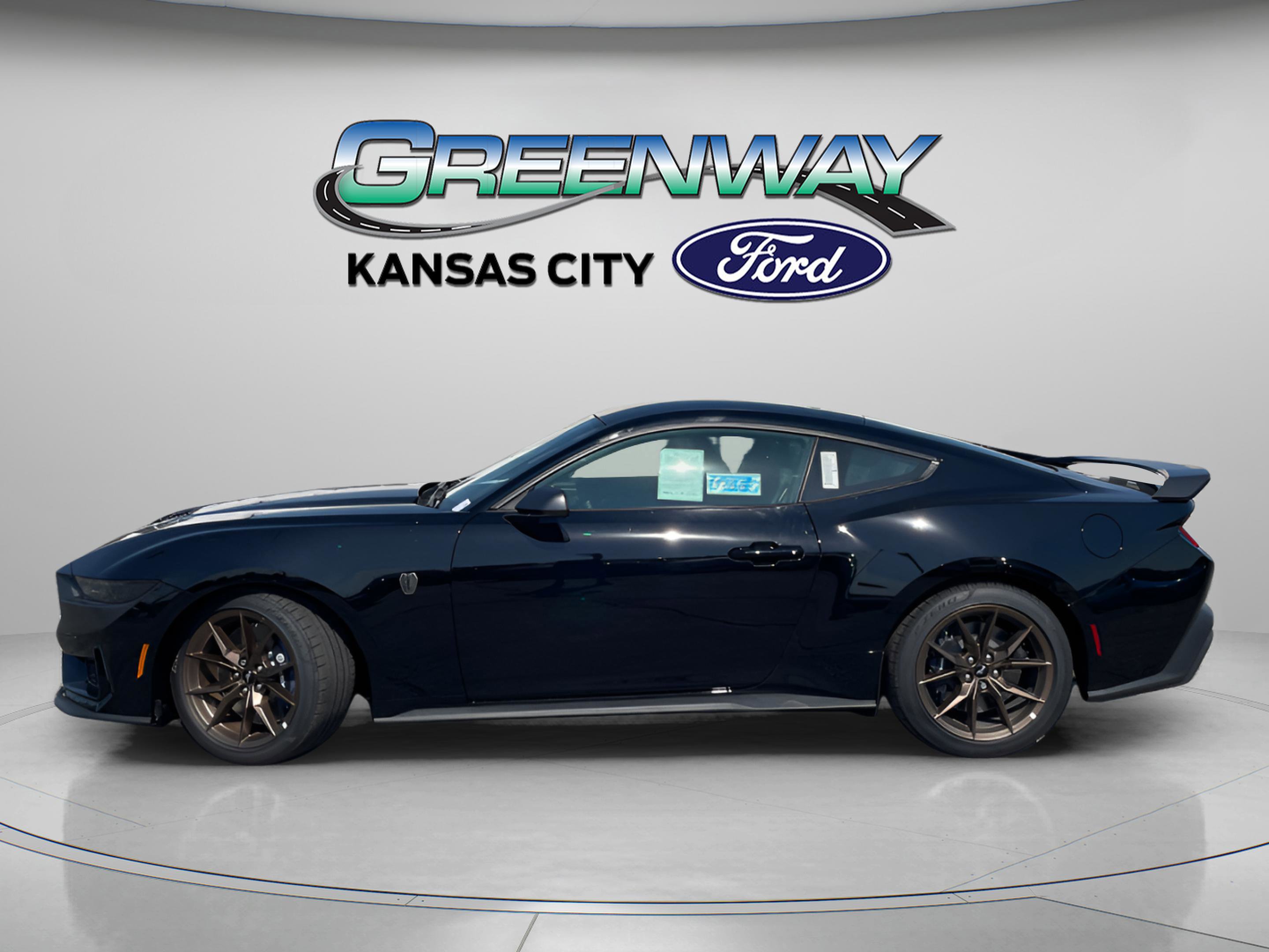 2025 Ford Mustang Dark Horse Premium photo 4