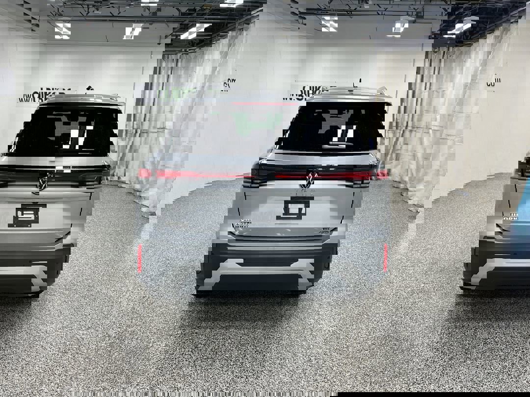 2025 Volkswagen Tiguan SE photo 4