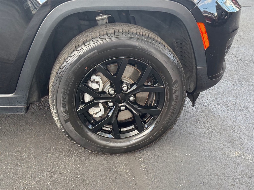 2024 Jeep Grand Cherokee Altitude photo 5