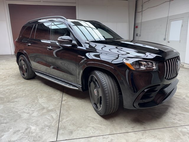 2025 Mercedes Benz GLS 63 AMG 4MATIC photo 5