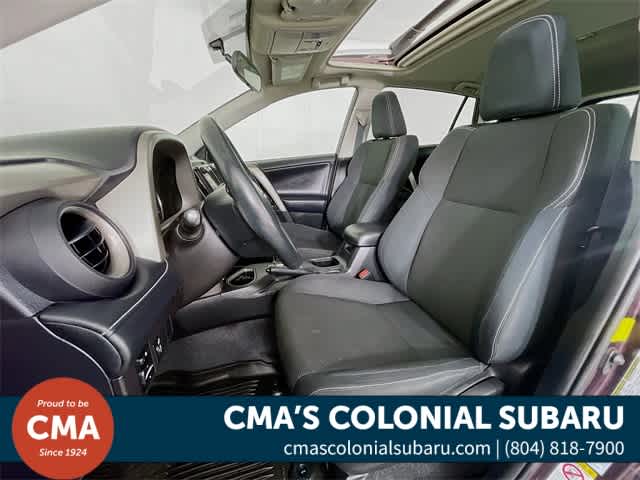 2016 Toyota RAV4 XLE photo 19
