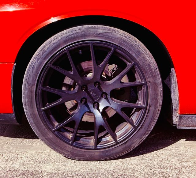 2014 Dodge Challenger R/T photo 5