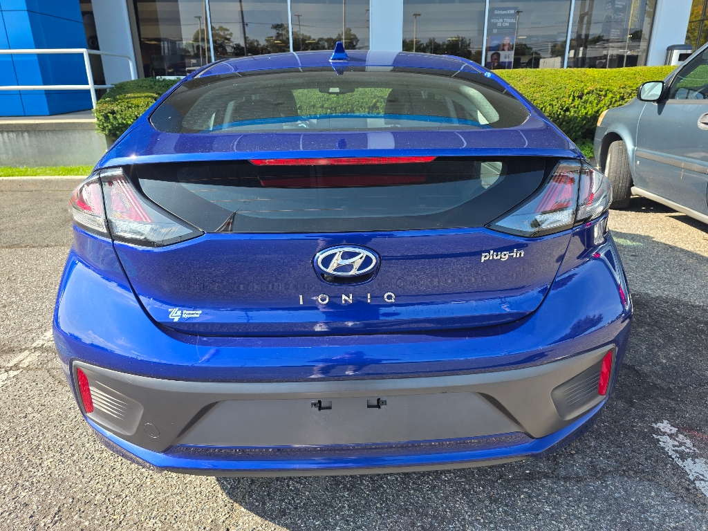 2021 Hyundai Ioniq Plug-In Hybrid SE photo 4