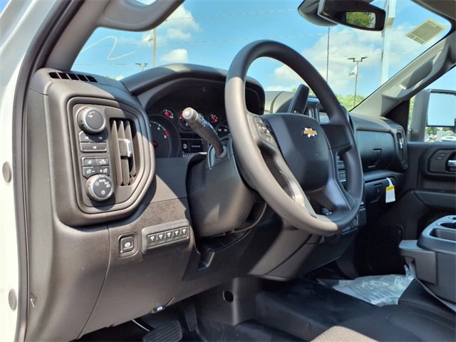 2025 Chevrolet Silverado 2500HD photo 8