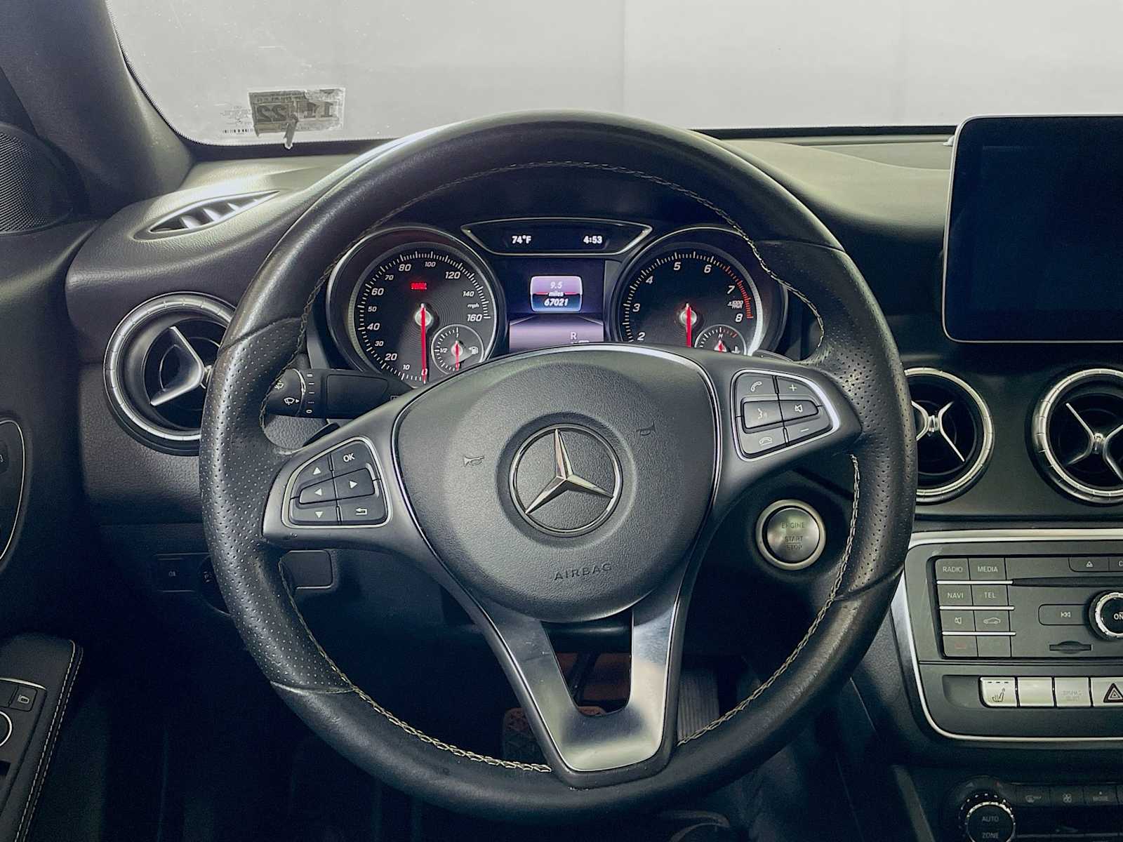 2018 Mercedes Benz CLA 250 4MATIC photo 9
