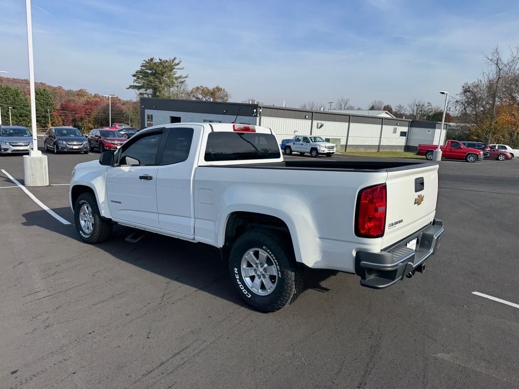 2015 Chevrolet Colorado Base photo 3