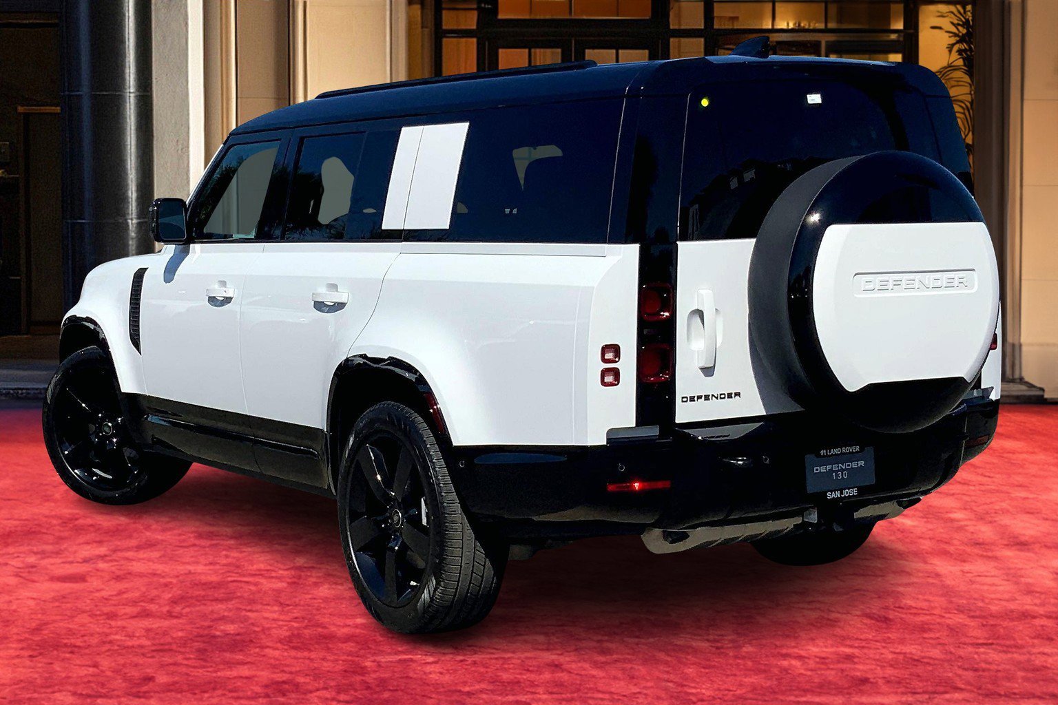 2025 Land Rover Defender 130 X-Dynamic SE photo 2