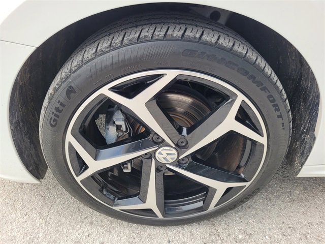 2020 Volkswagen Passat 2.0T R-Line photo 15