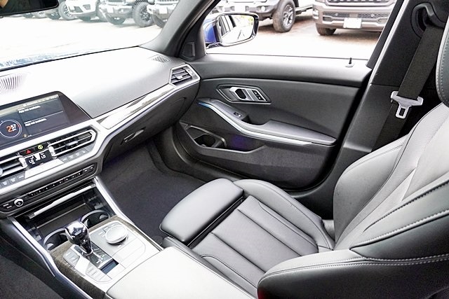 Used 2022 Blue BMW 330i image 21