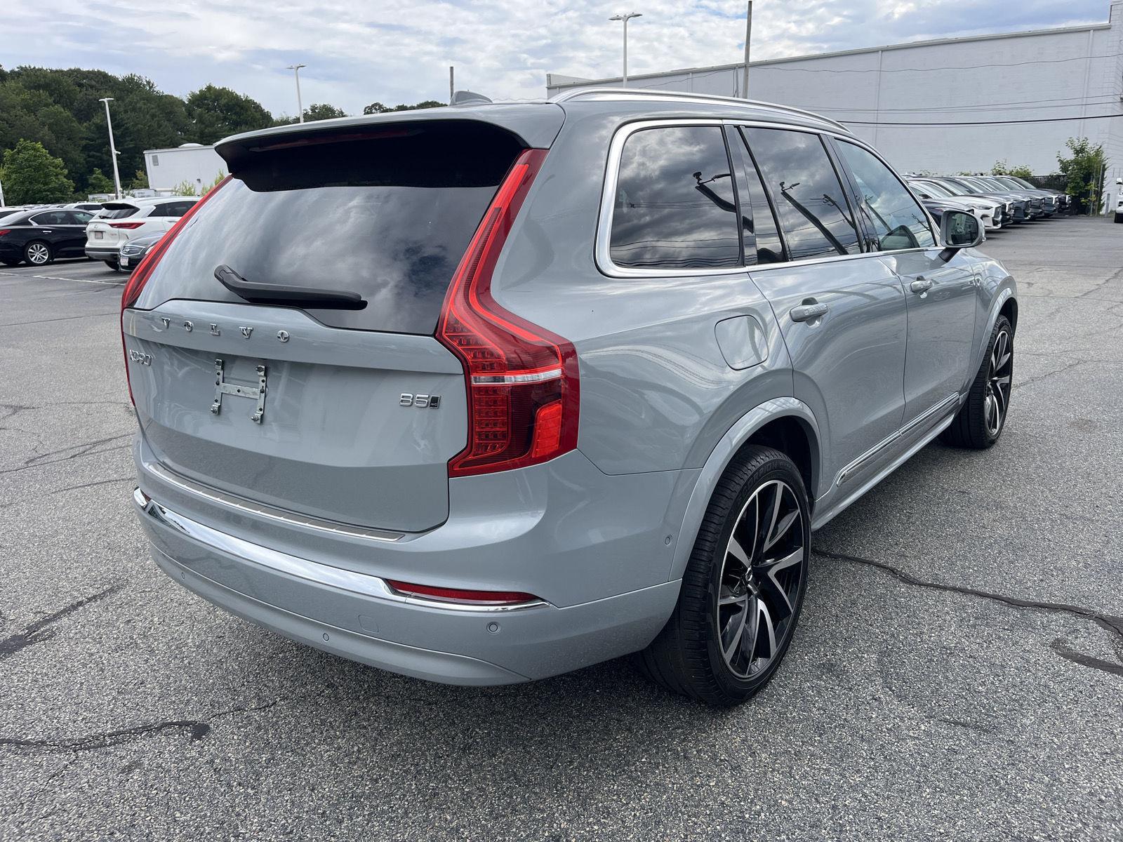 2024 Volvo XC90 B5 Plus photo 2