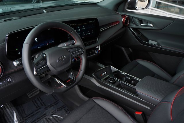 2025 Chevrolet Equinox RS photo 2