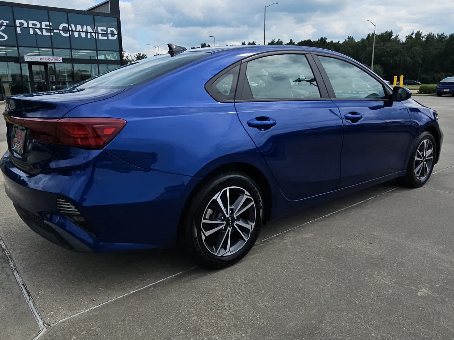 2023 Kia Forte LXS photo 3