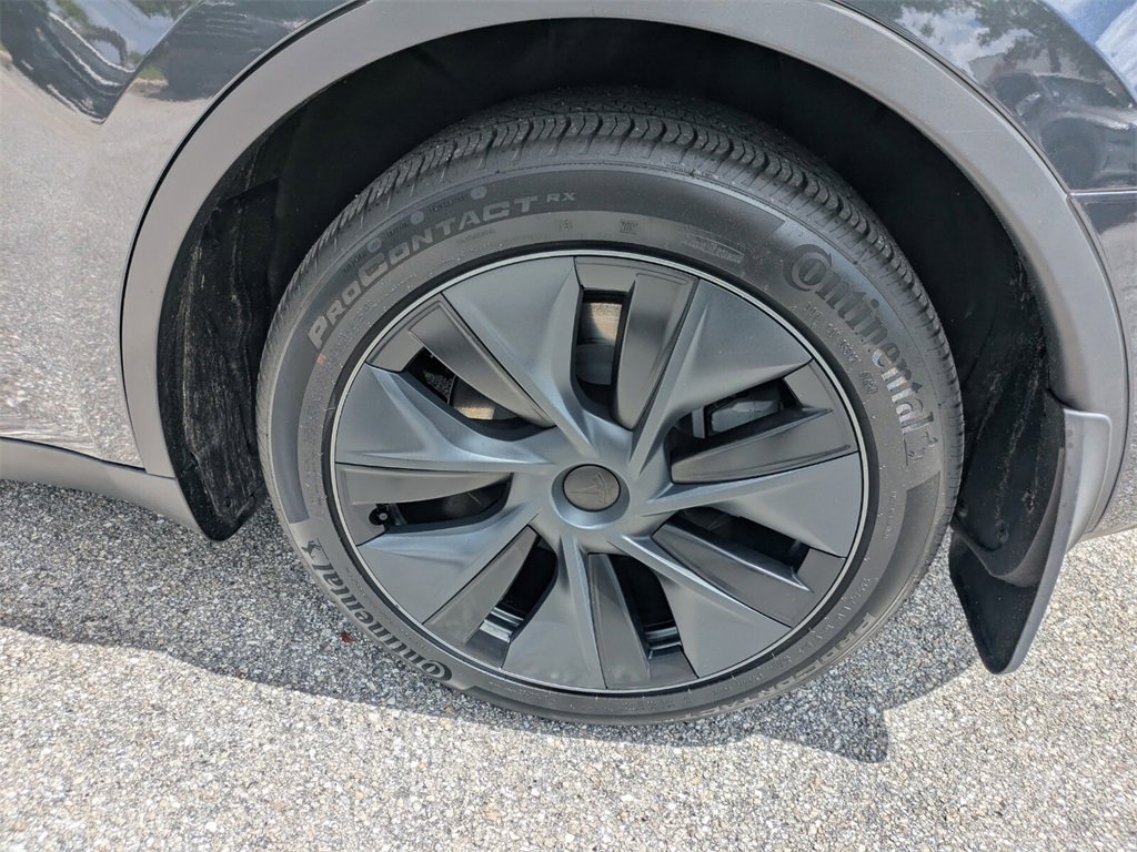 2024 Tesla Model Y Long Range photo 18
