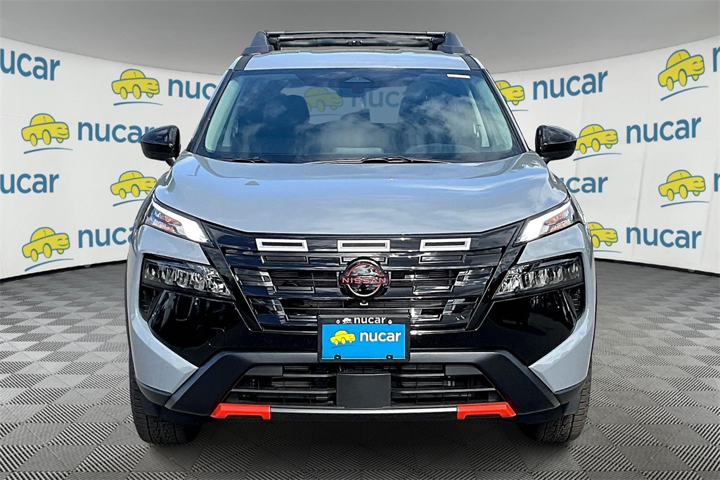 2026 Nissan Rogue SV photo 2