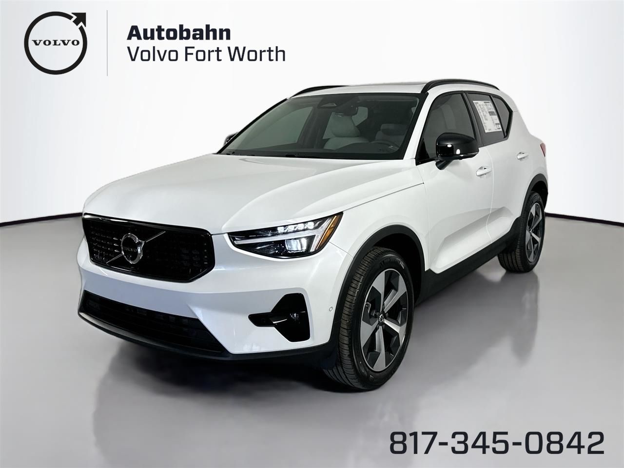 2025 Volvo XC40 Plus