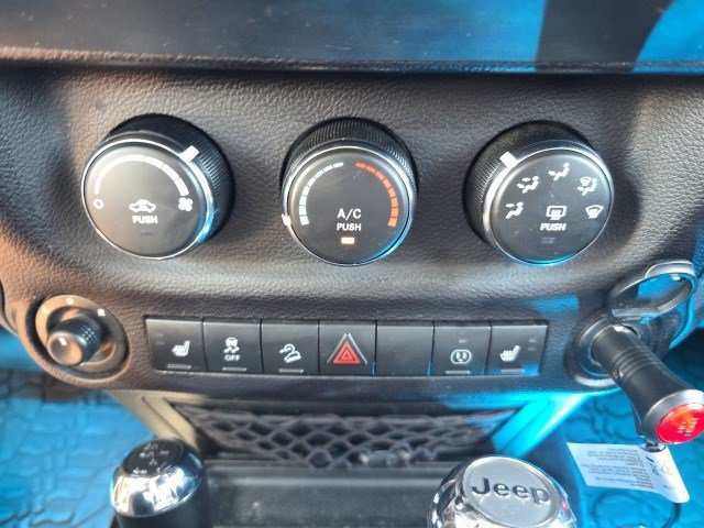 2017 Jeep Wrangler Freedom photo 18