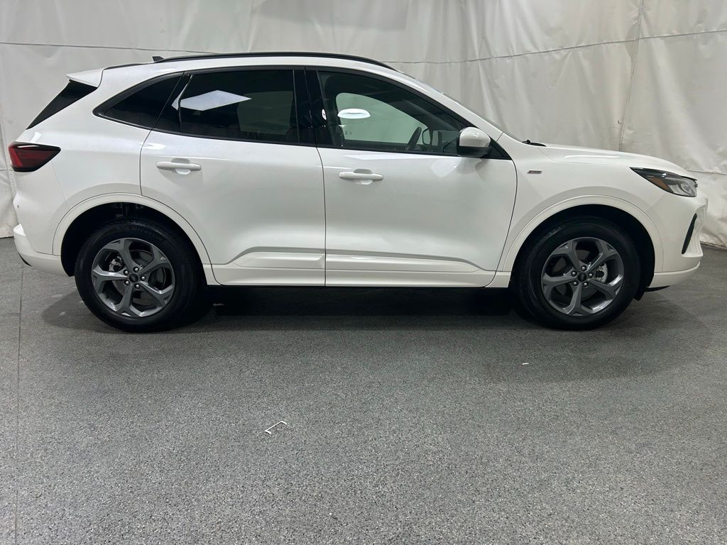 2024 Ford Escape ST-Line Select photo 8