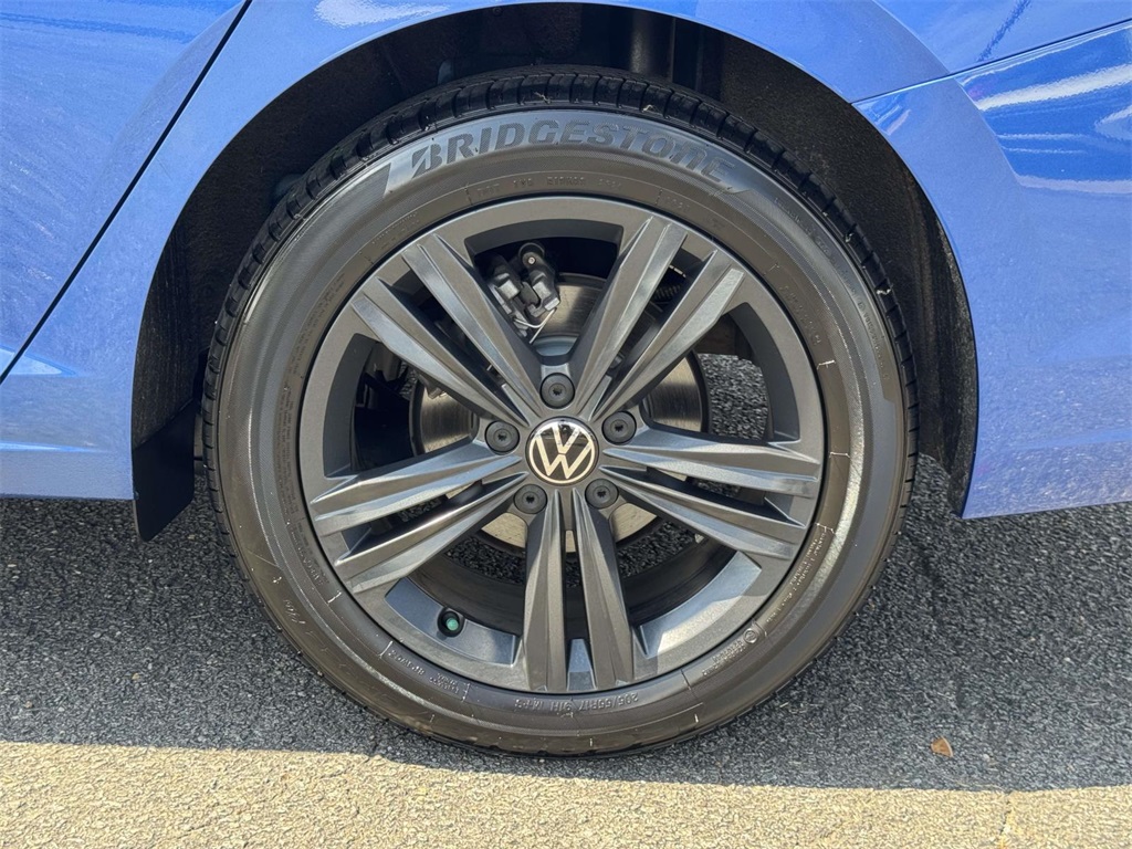 2023 Volkswagen Jetta 1.5T SE photo 12