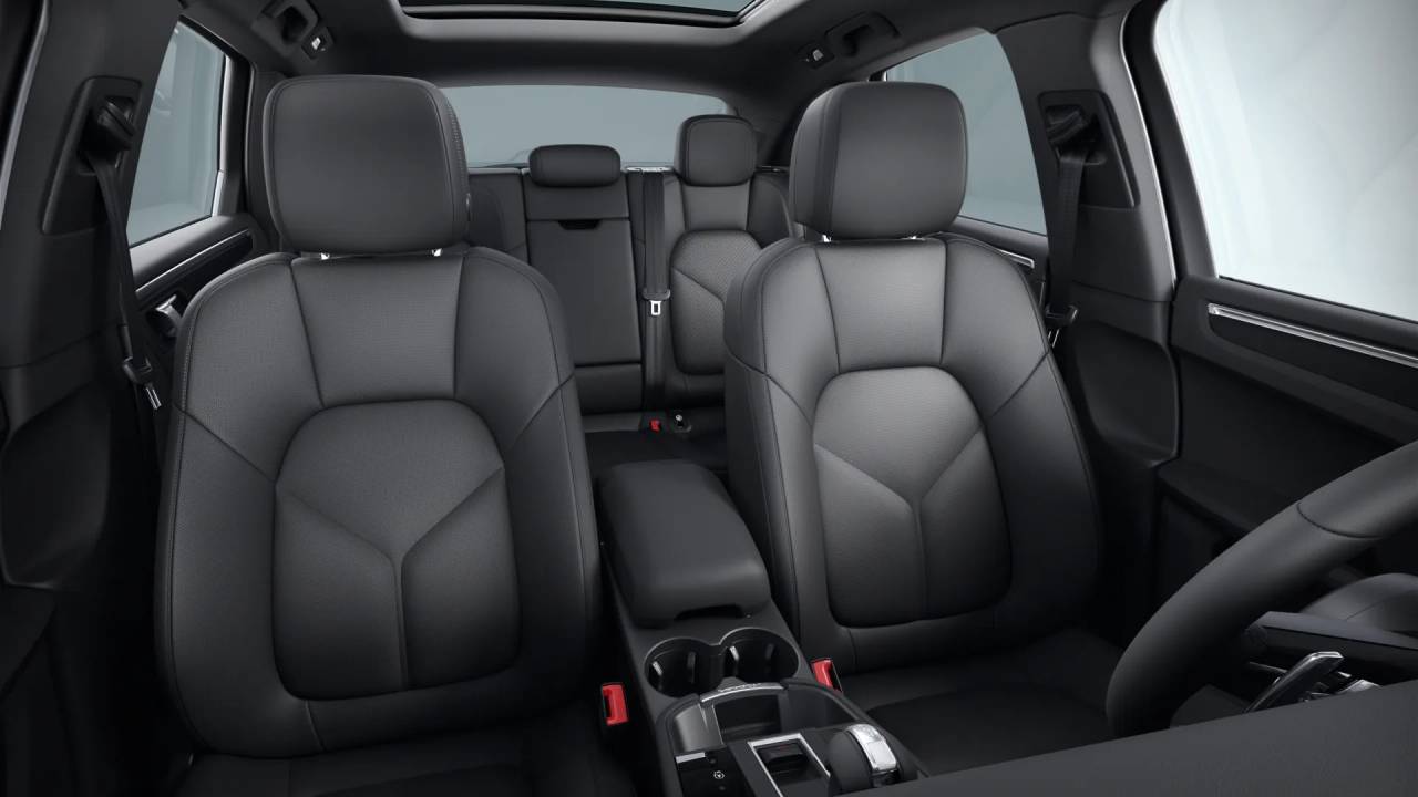 2026 Porsche Macan T photo 10