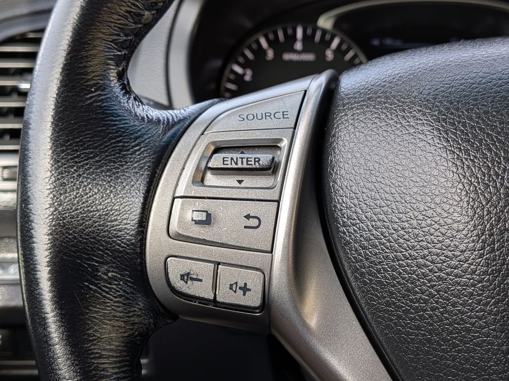 2013 Nissan Altima 2.5 SV photo 14