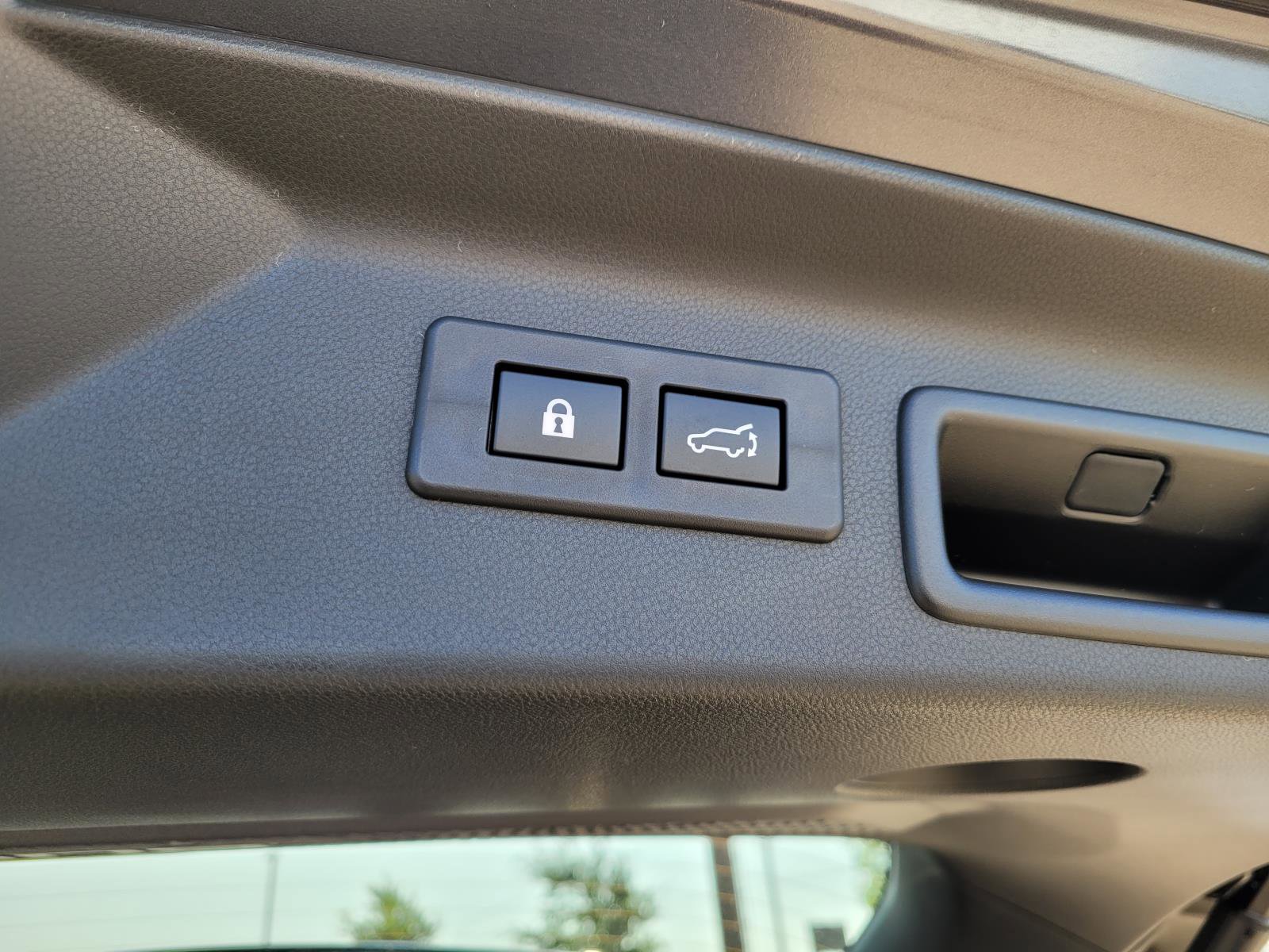 2025 Subaru Forester Premium photo 19