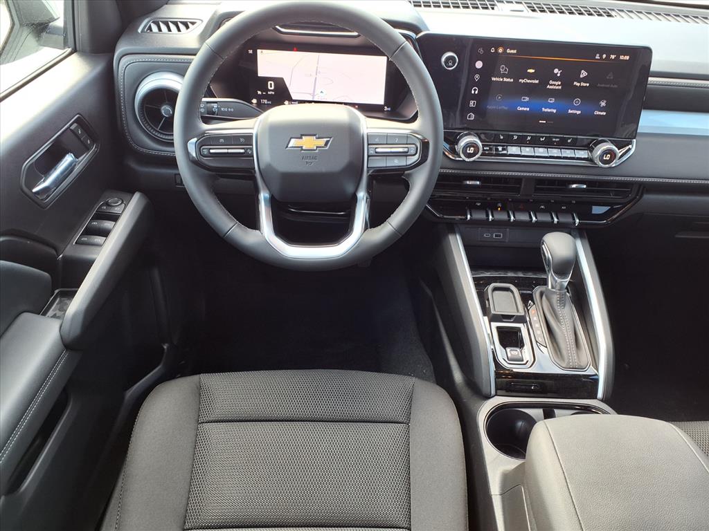 2026 Chevrolet Colorado LT photo 2