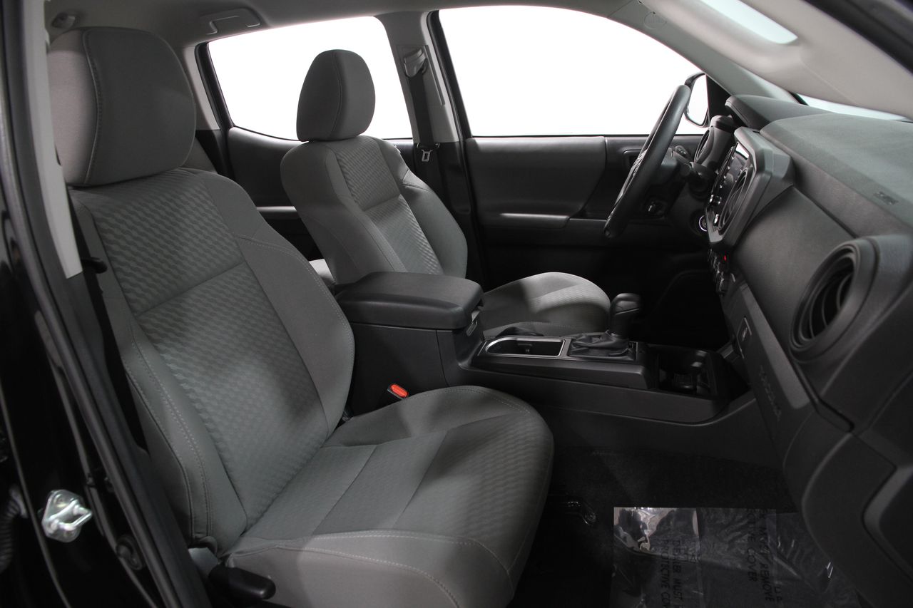 2022 Toyota Tacoma SR V6 photo 17