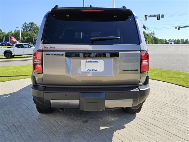 2025 Toyota Land Cruiser Base photo 9