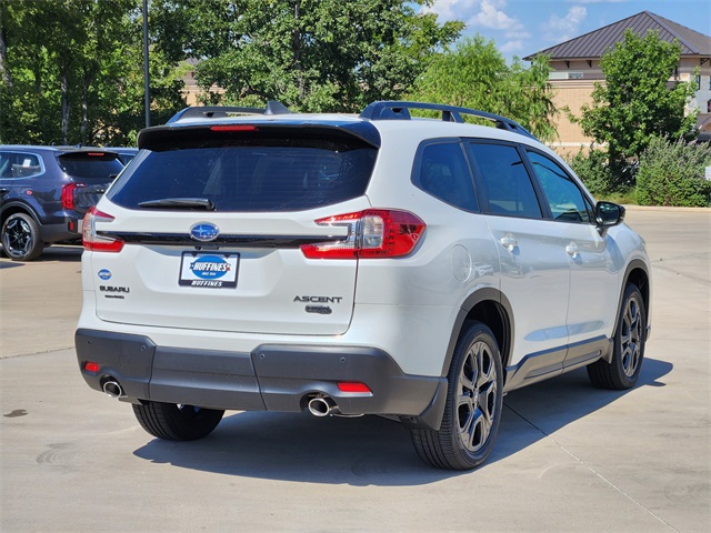 2025 Subaru Ascent Onyx Edition Touring photo 2