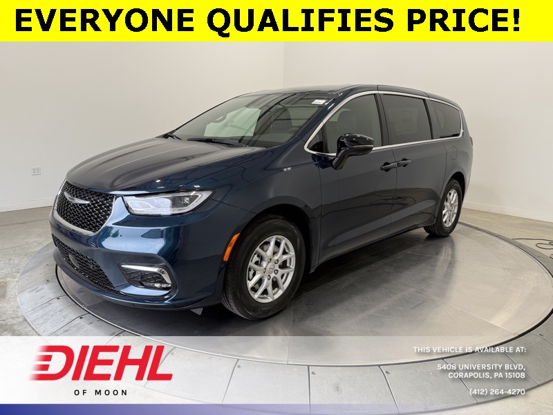 2025 Chrysler Pacifica photo 3