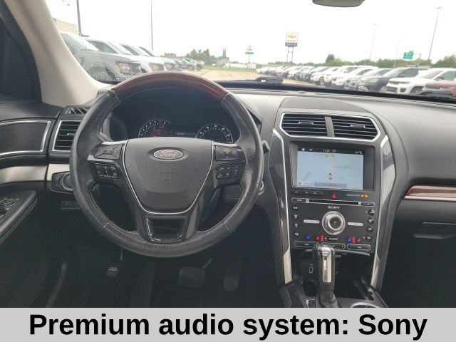 2018 Ford Explorer Platinum photo 2