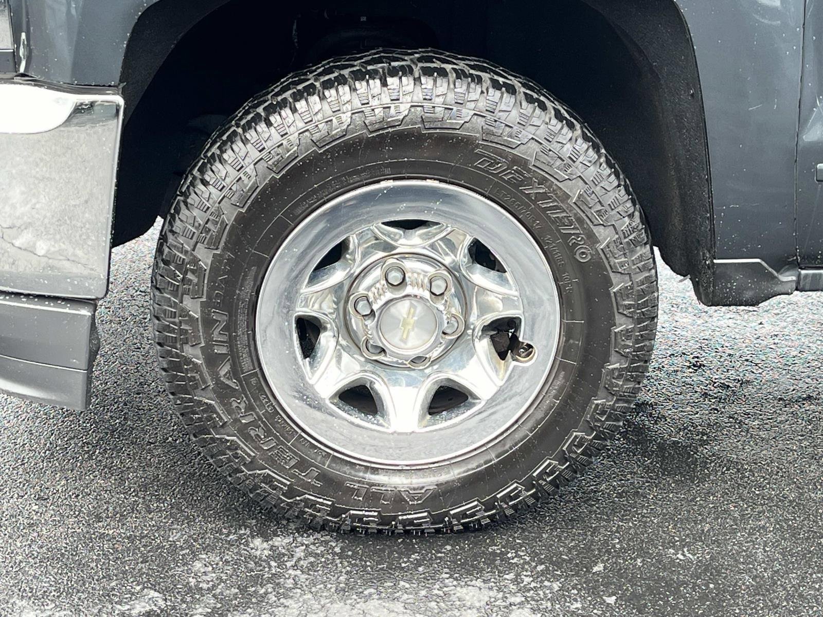 2017 Chevrolet Silverado 1500 LT photo 10