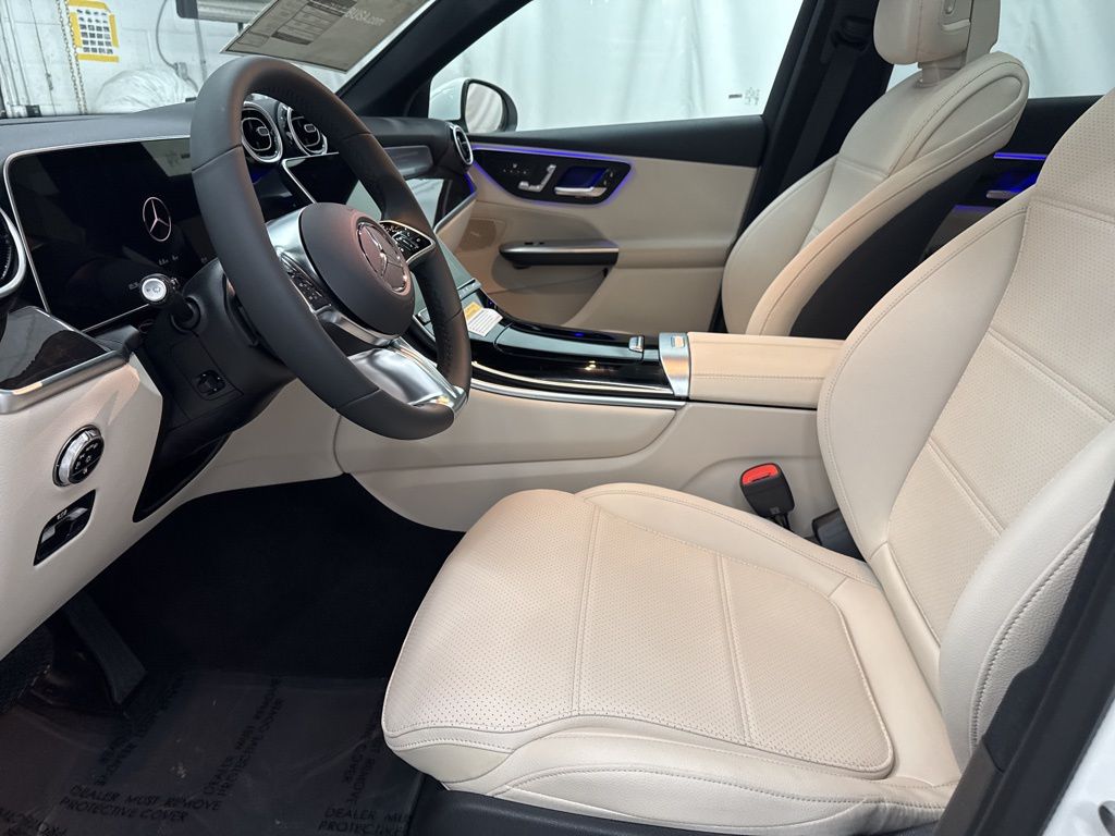 2026 Mercedes Benz GLC 300 photo 11