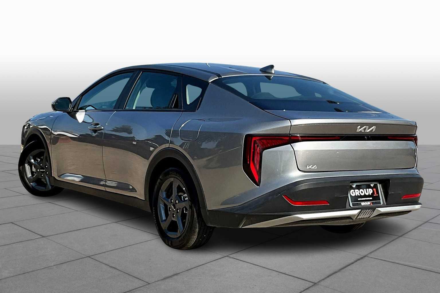 2025 Kia K4 LXS photo 10