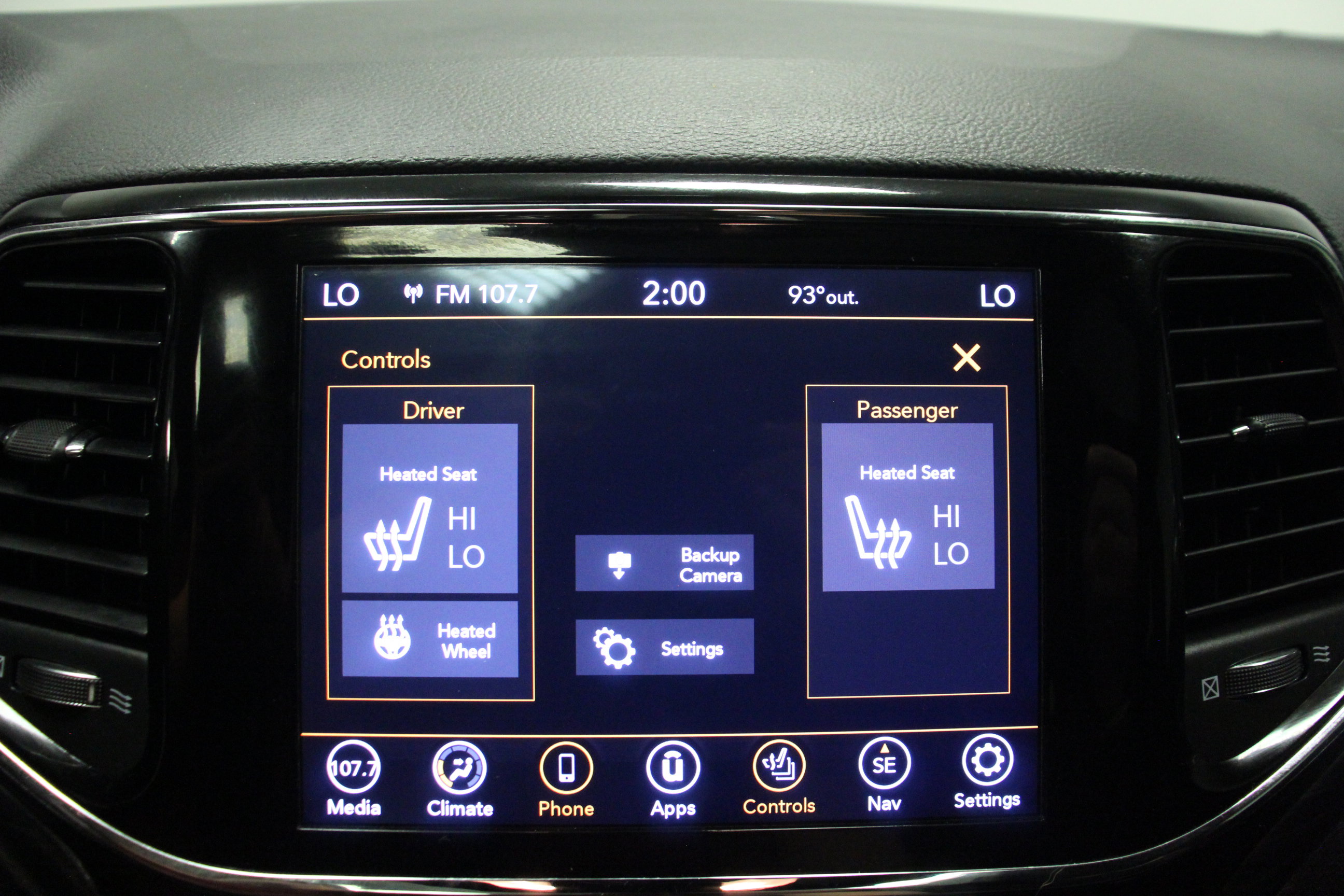 2020 Jeep Grand Cherokee Altitude photo 25