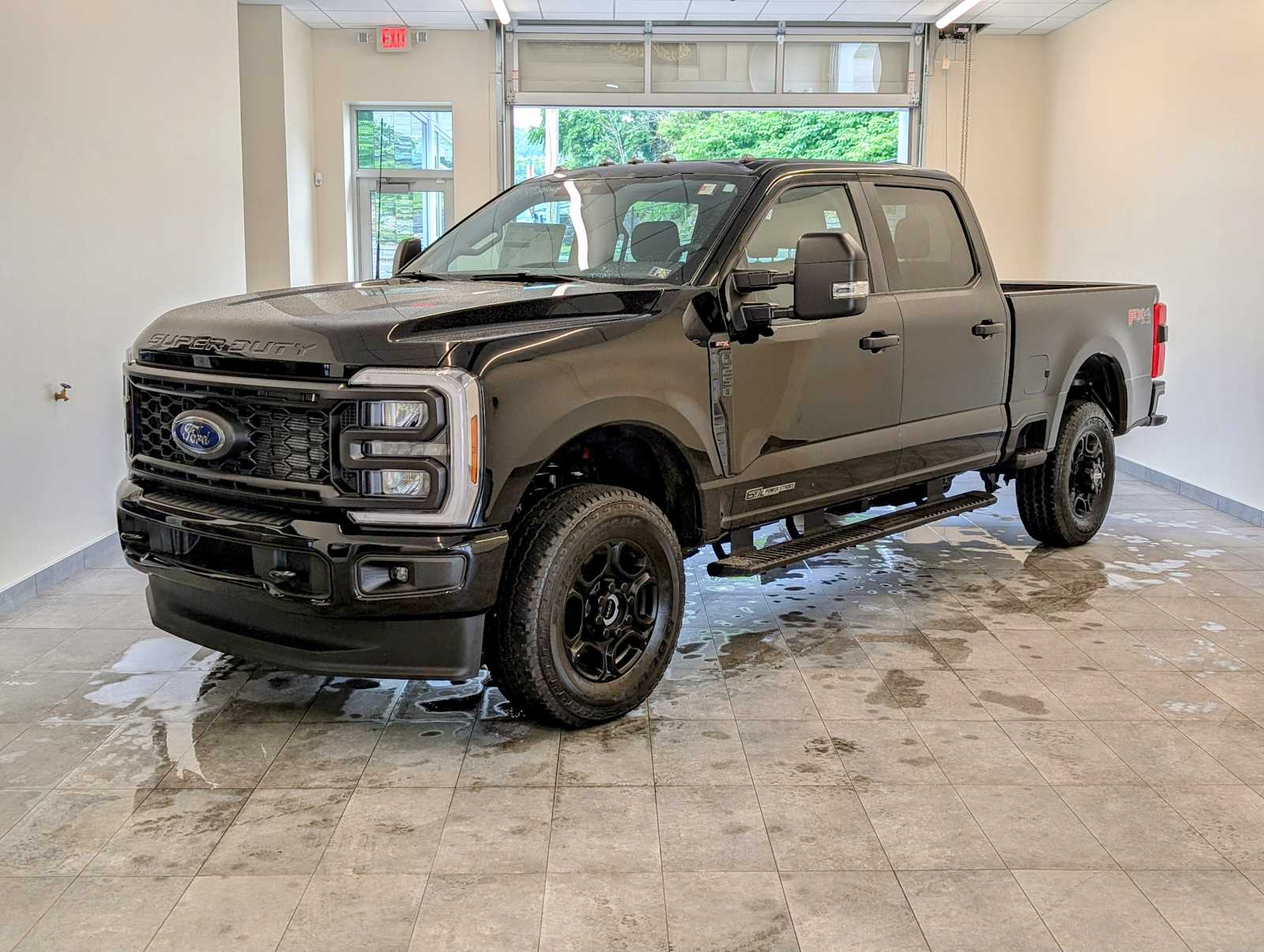 2025 Ford F-250 Super Duty XL's photo