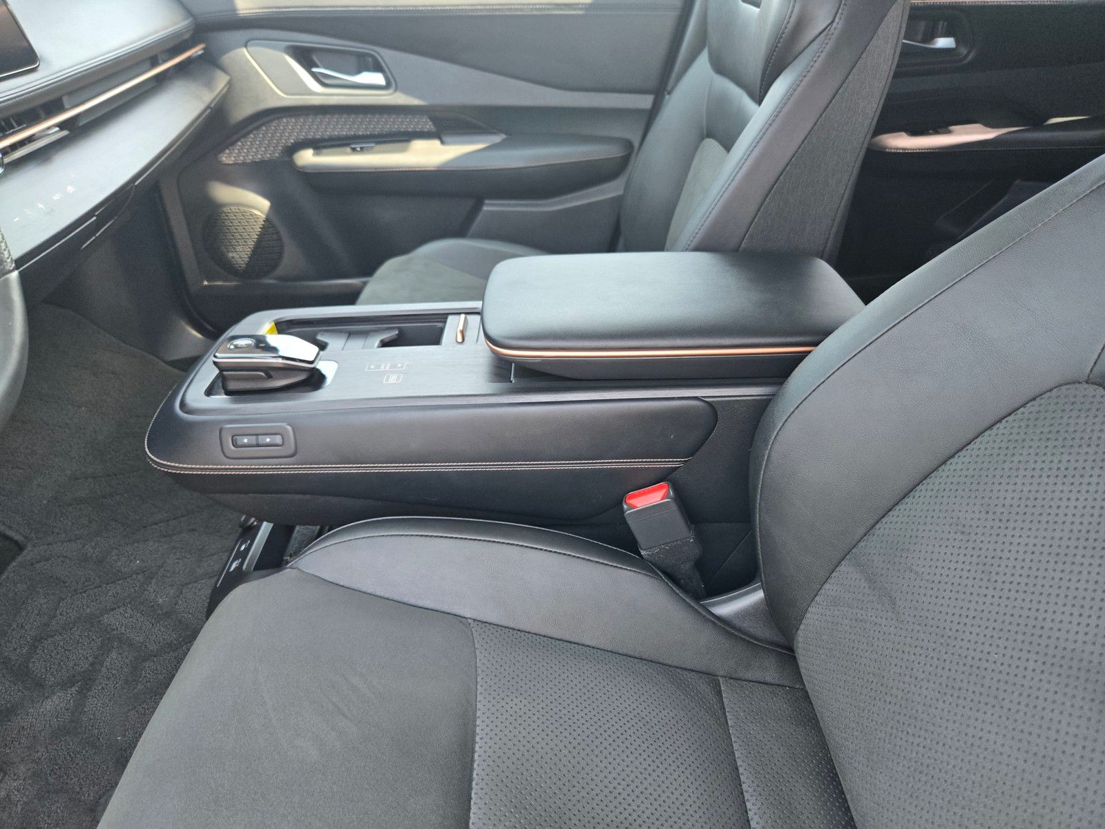 2024 Nissan ARIYA Engage e-4ORCE photo 13