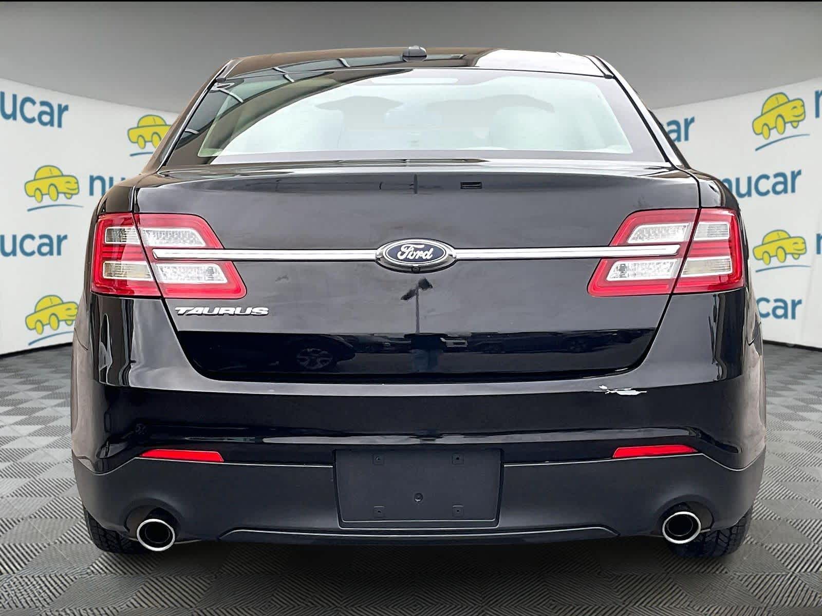 2019 Ford Taurus SE photo 2