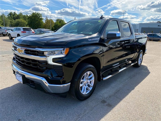 2024 Chevrolet Silverado 1500 LT photo 8