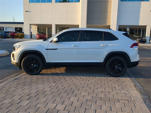 2026 Volkswagen Atlas Cross Sport SE Technology photo 6