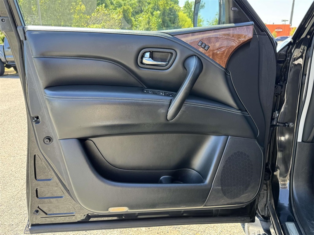 2019 Infiniti QX80 Luxe photo 25