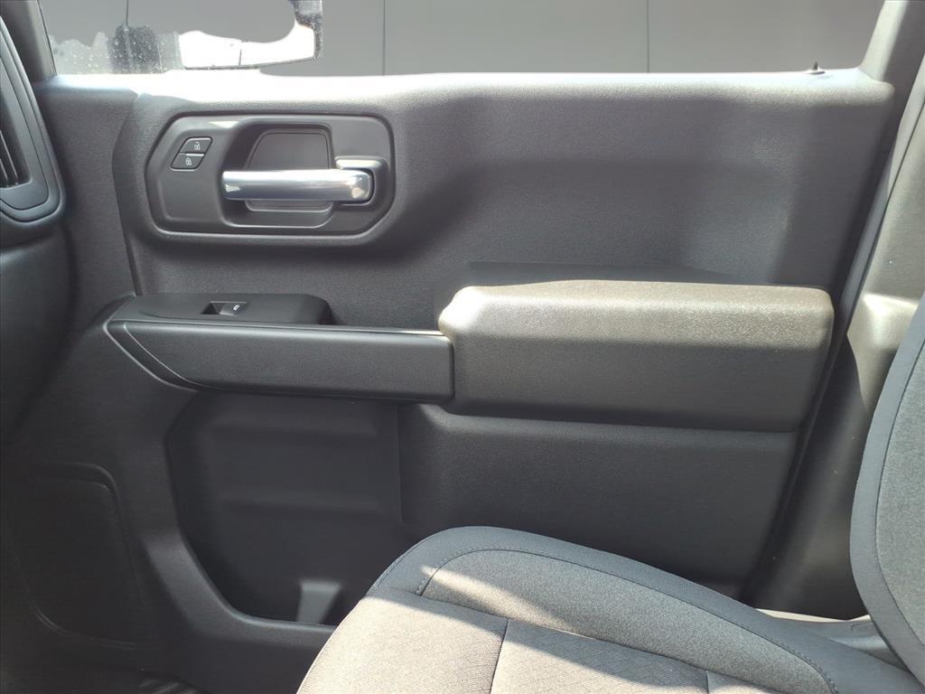 2026 Chevrolet Silverado 2500HD Custom photo 23