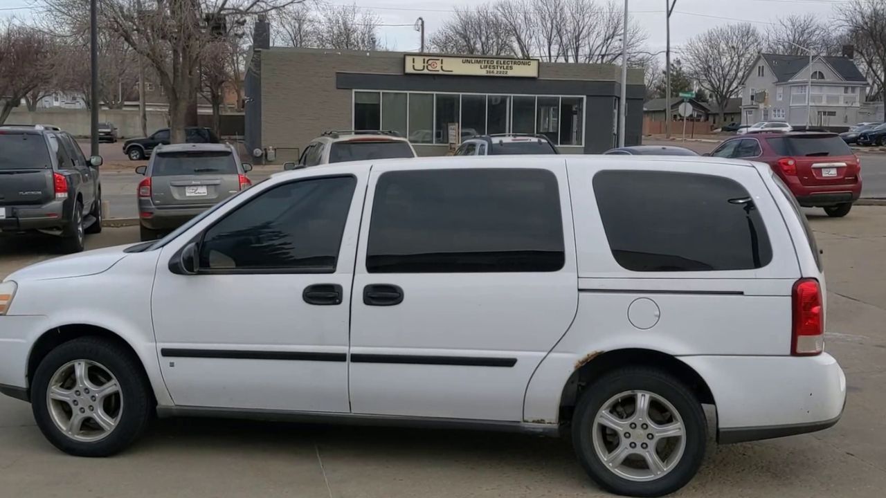 PreOwned 2008 Chevrolet Uplander LS Extende PASSANGER X961681 in