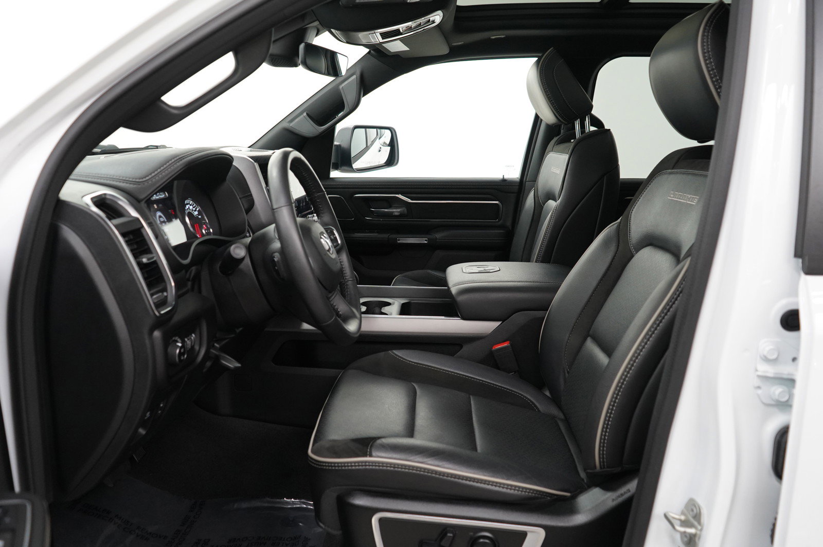2024 Ram 1500 Laramie photo 16