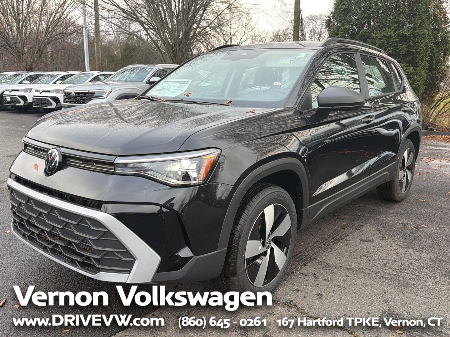 2025 Volkswagen Taos S's photo