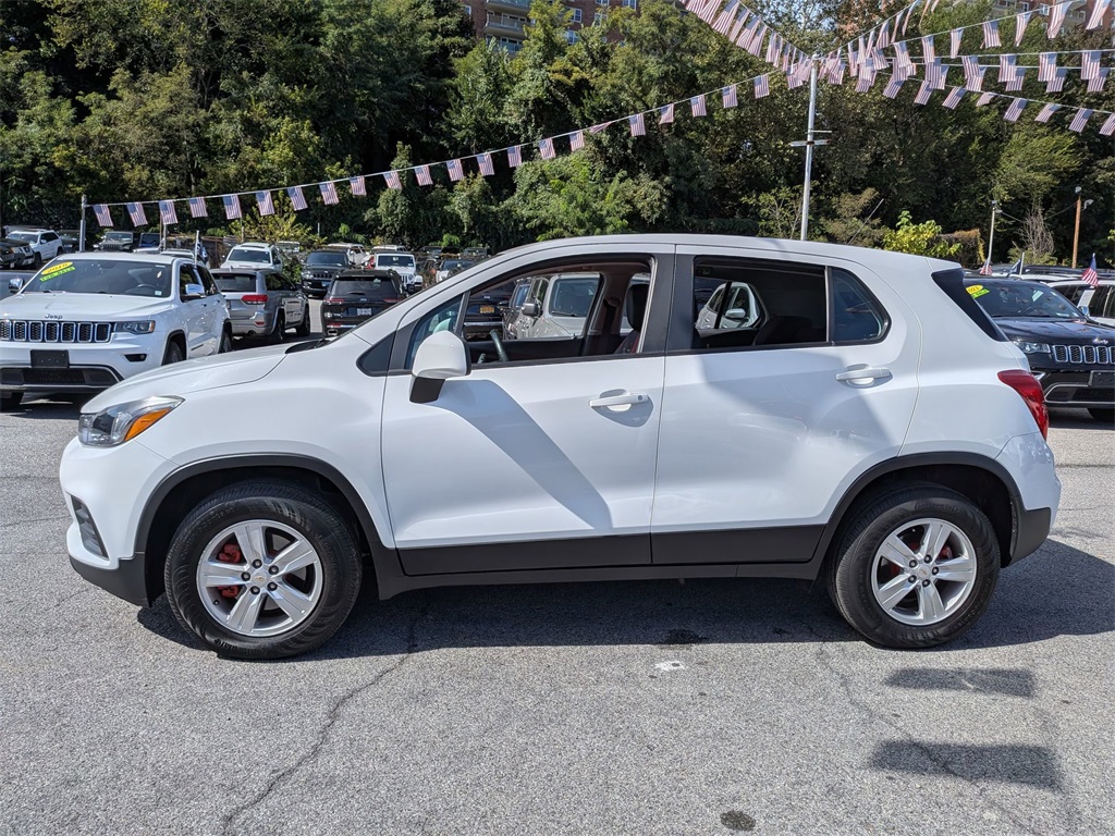 2020 Chevrolet Trax LS photo 9