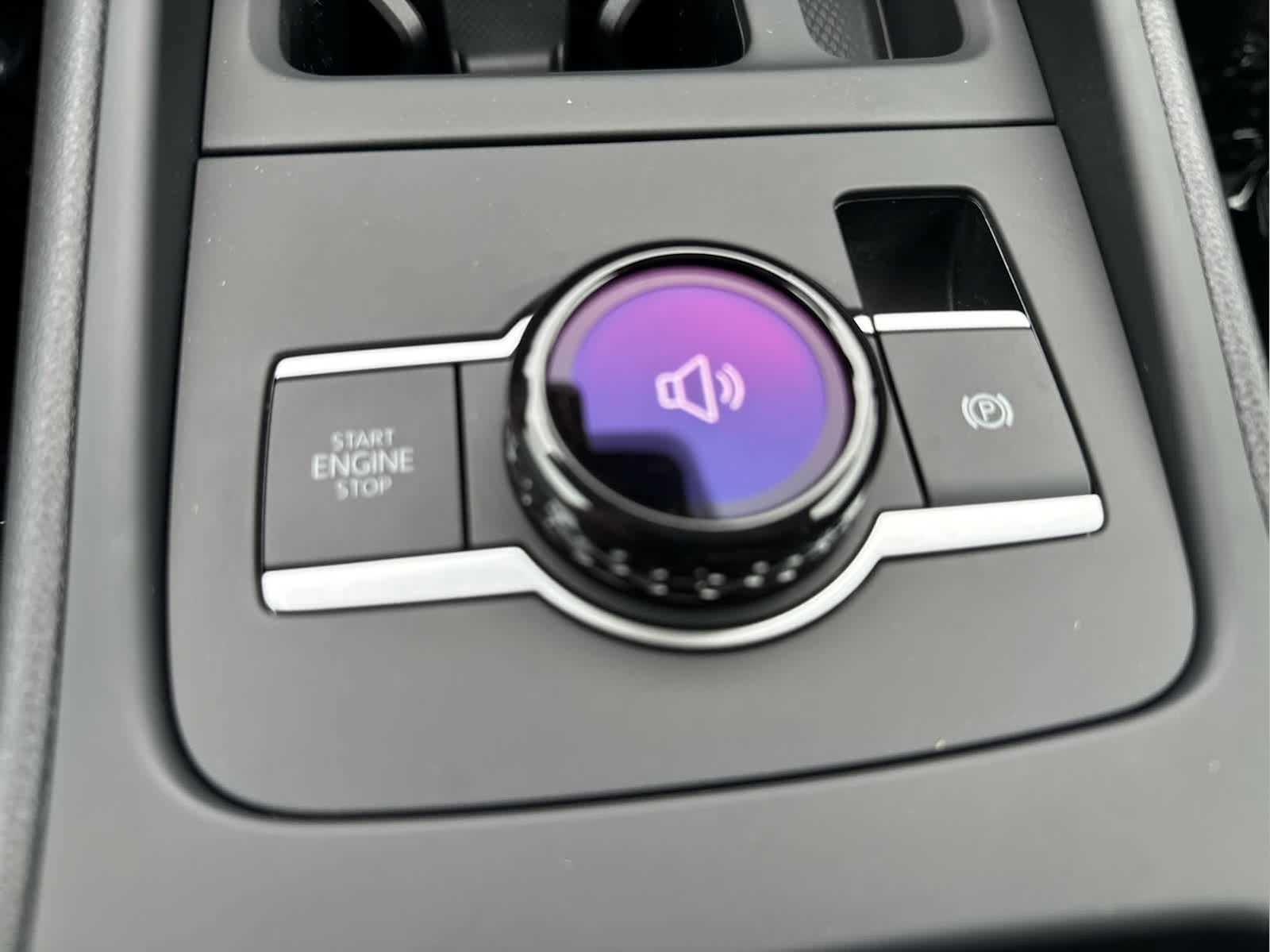 2025 Volkswagen Tiguan SE photo 27
