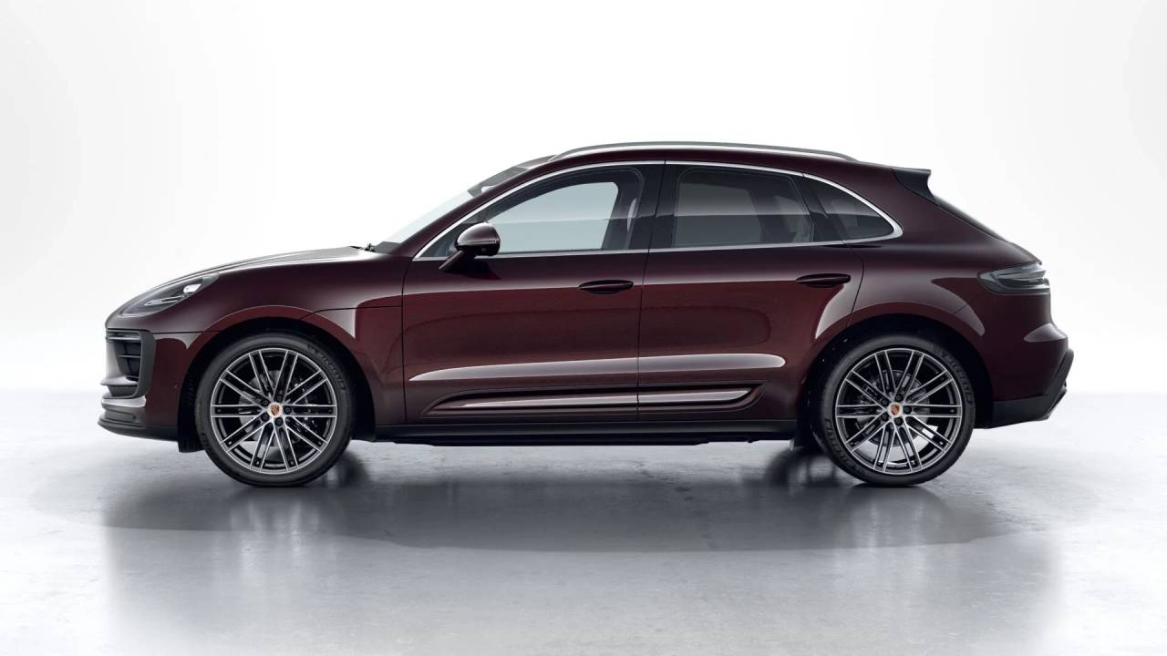 2026 Porsche Macan S photo 2