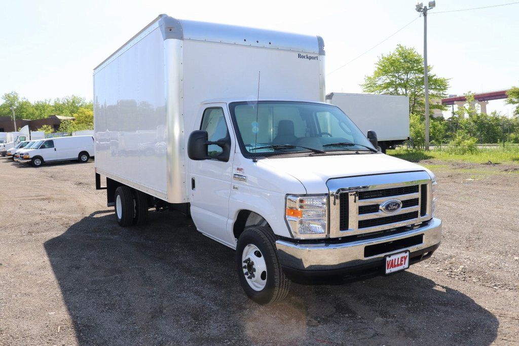 2026 Ford E-350 Base photo 8